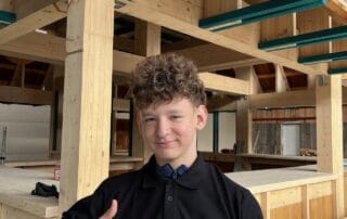 Carl fra 7. klasse i mini-praktik